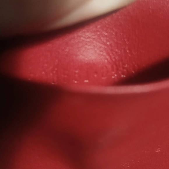 EUC Gucci Key Holder - Picture 13 of 13